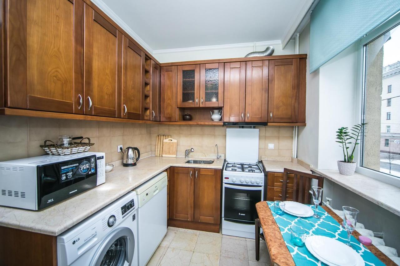 Apartment Ploshchad Pobedy 3 Komnaty Minsk Exterior foto